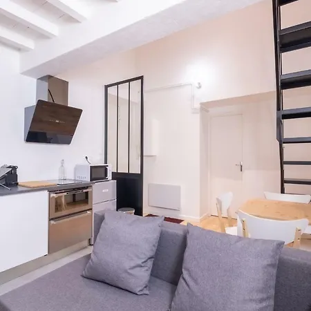 New! A Nice Flat In The Center! 아파트 리옹